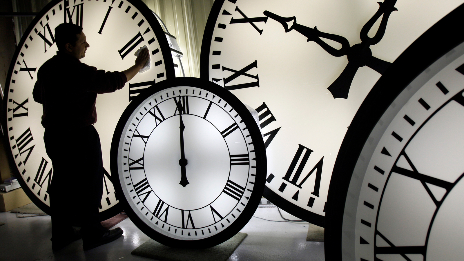 Daylight saving time 2025: Get ready to 'fall back' soon