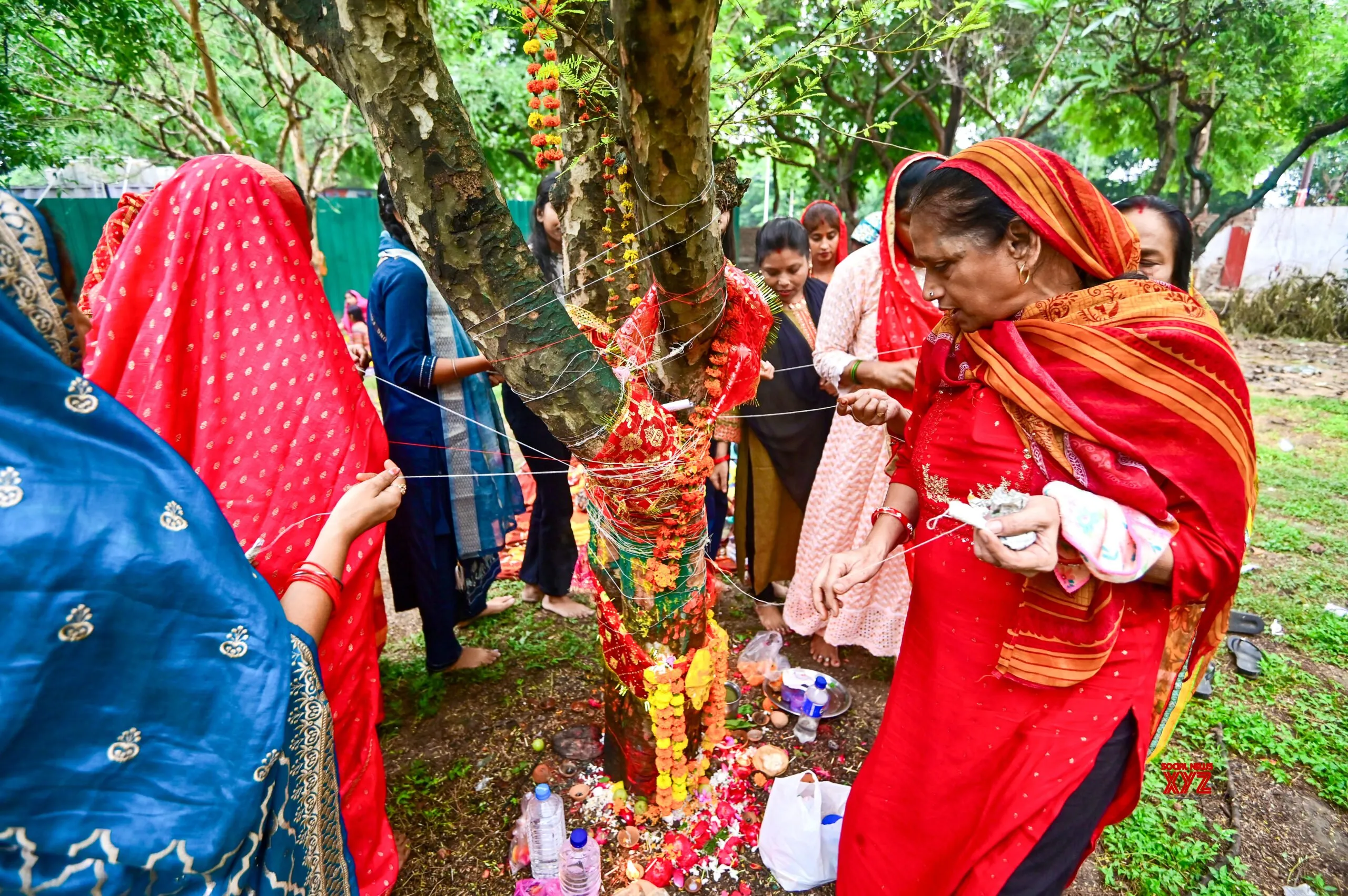 Prayagraj: Devotees Perform Akshay Navami Rituals #Gallery