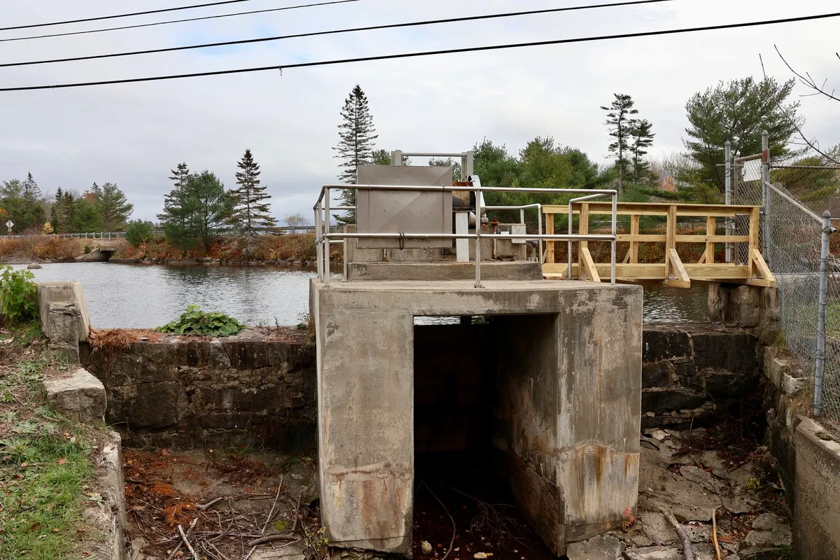 Hancock County towns are bucking a trend to keep their dams