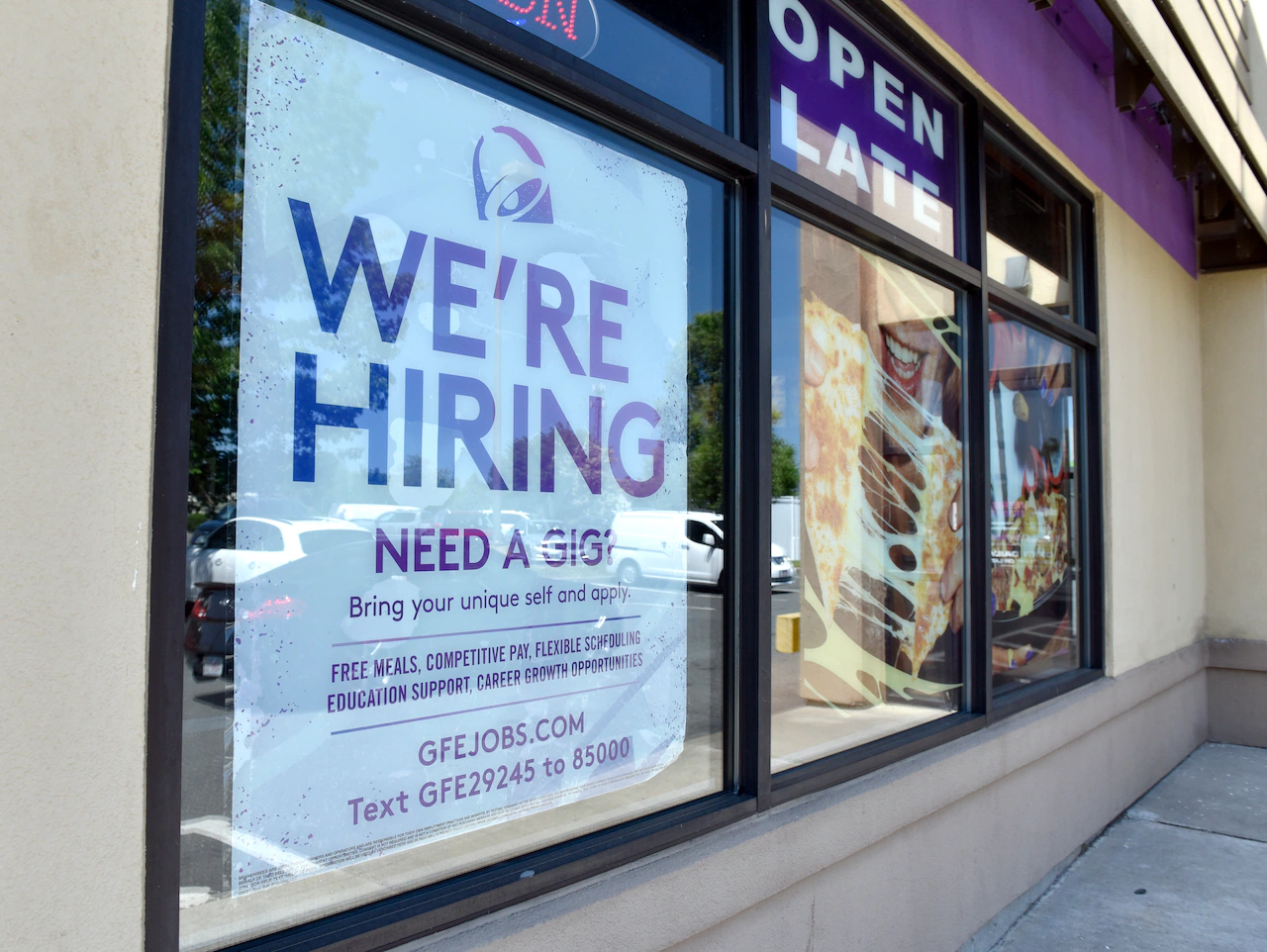 Mass. ranks No. 1 best state for jobs, WalletHub report says