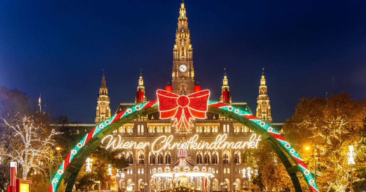 Ryanair releases top Christmas Market destinations for the perfect festive getaway