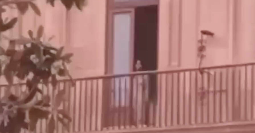 The Mystery Lady in the Governor’s Palace? Maybe a Ghost, He Says