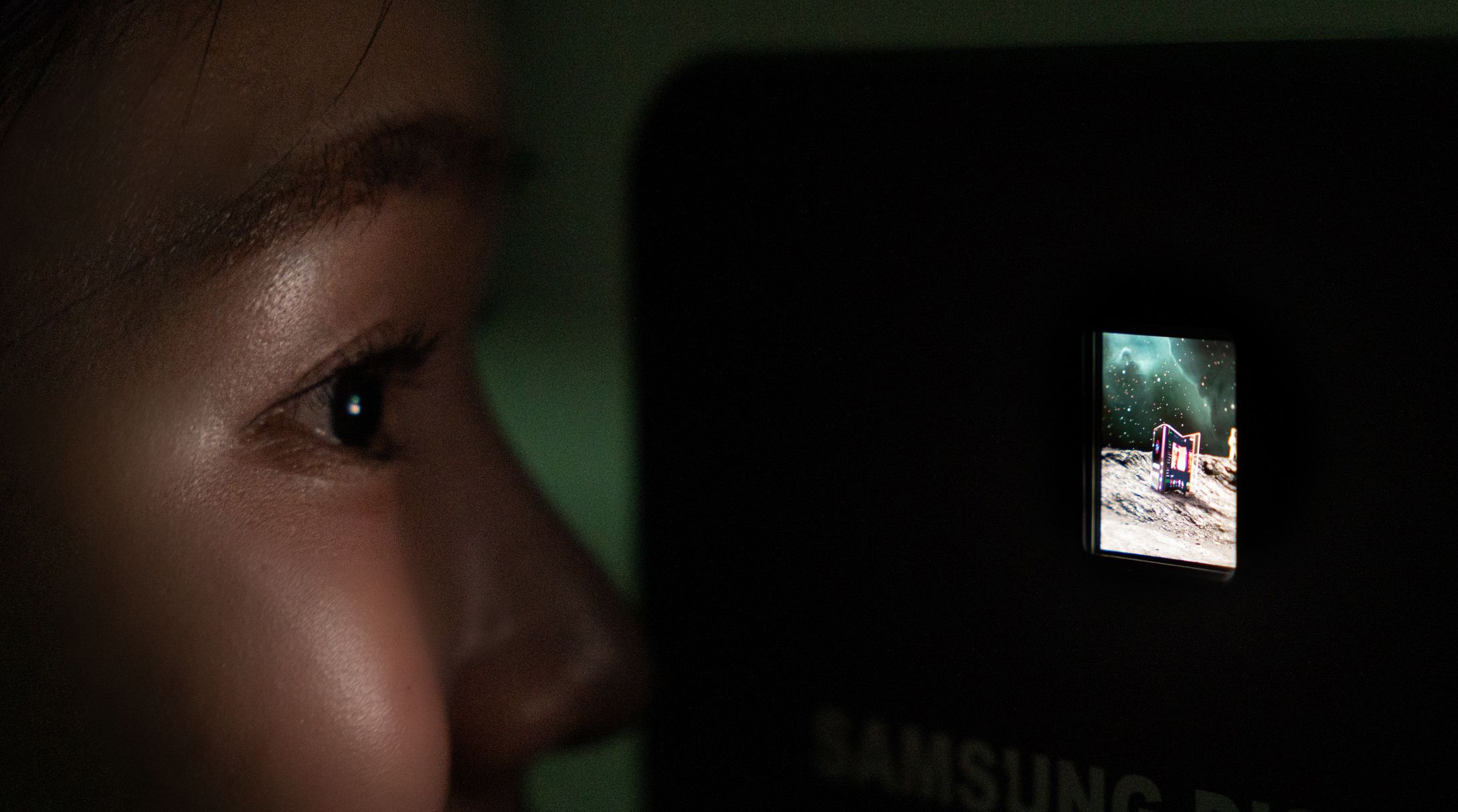 Promising new nanoscale OLED tech makes 1 mm 1080p panels possible, which could usher in an era of ultra-realistic VR, dual-4K AR glasses, tiny projectors and much more