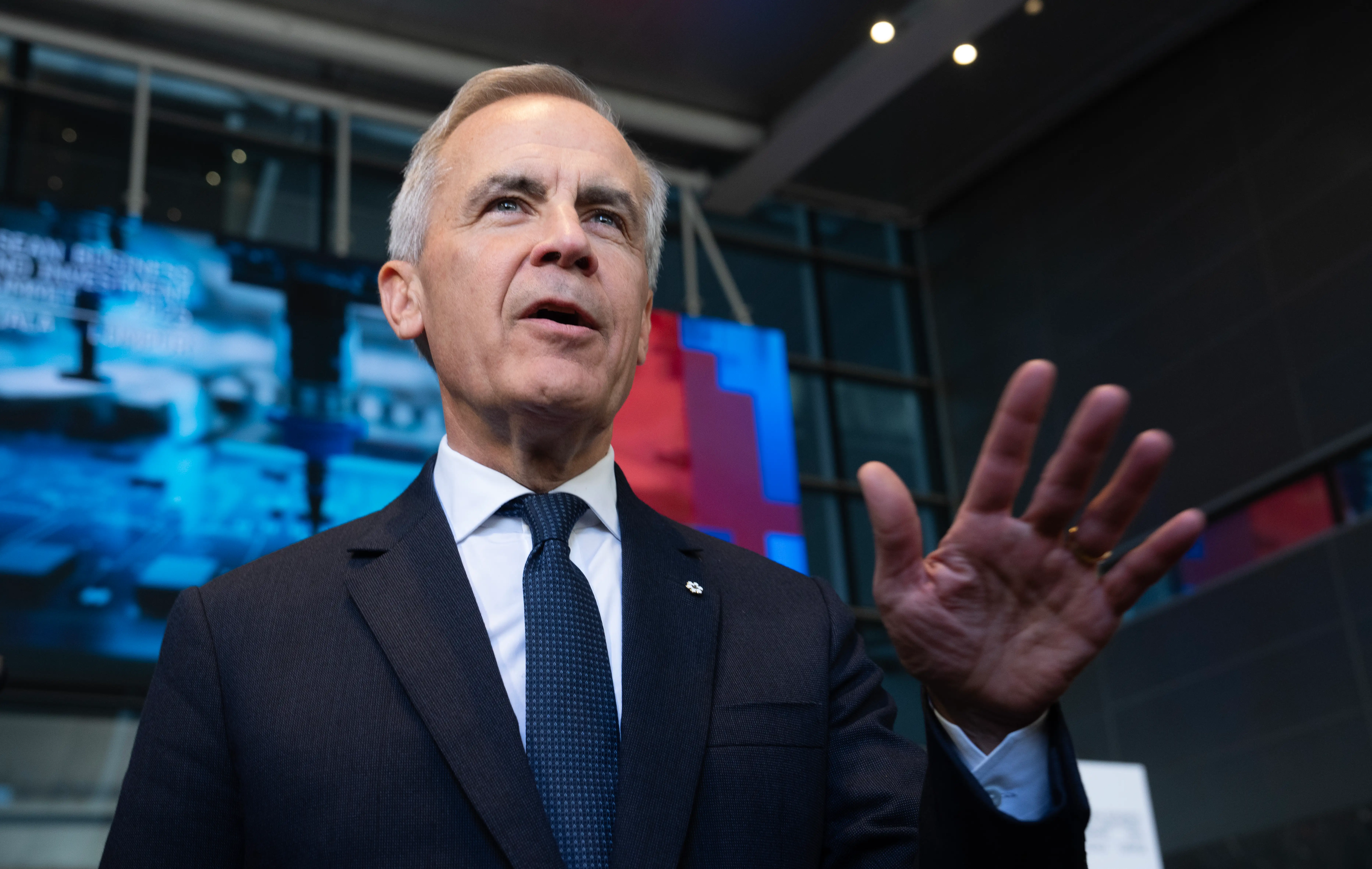 Carney claims feds have ‘sole responsibility’ for U.S. talks