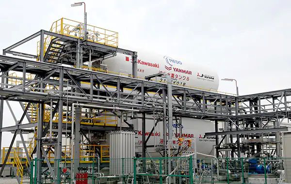 Japanese trio demonstrates land-based operation of marine hydrogen engine