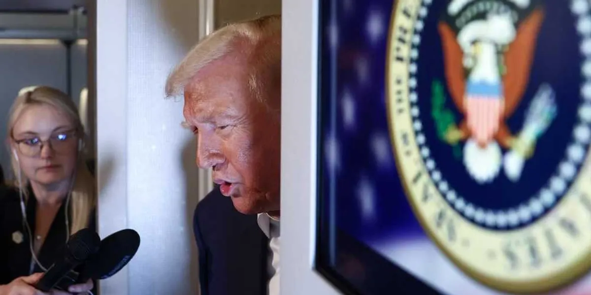 'Outrageous': Top Democrat tears into 'wannabe king' Trump for being 'missing in action'