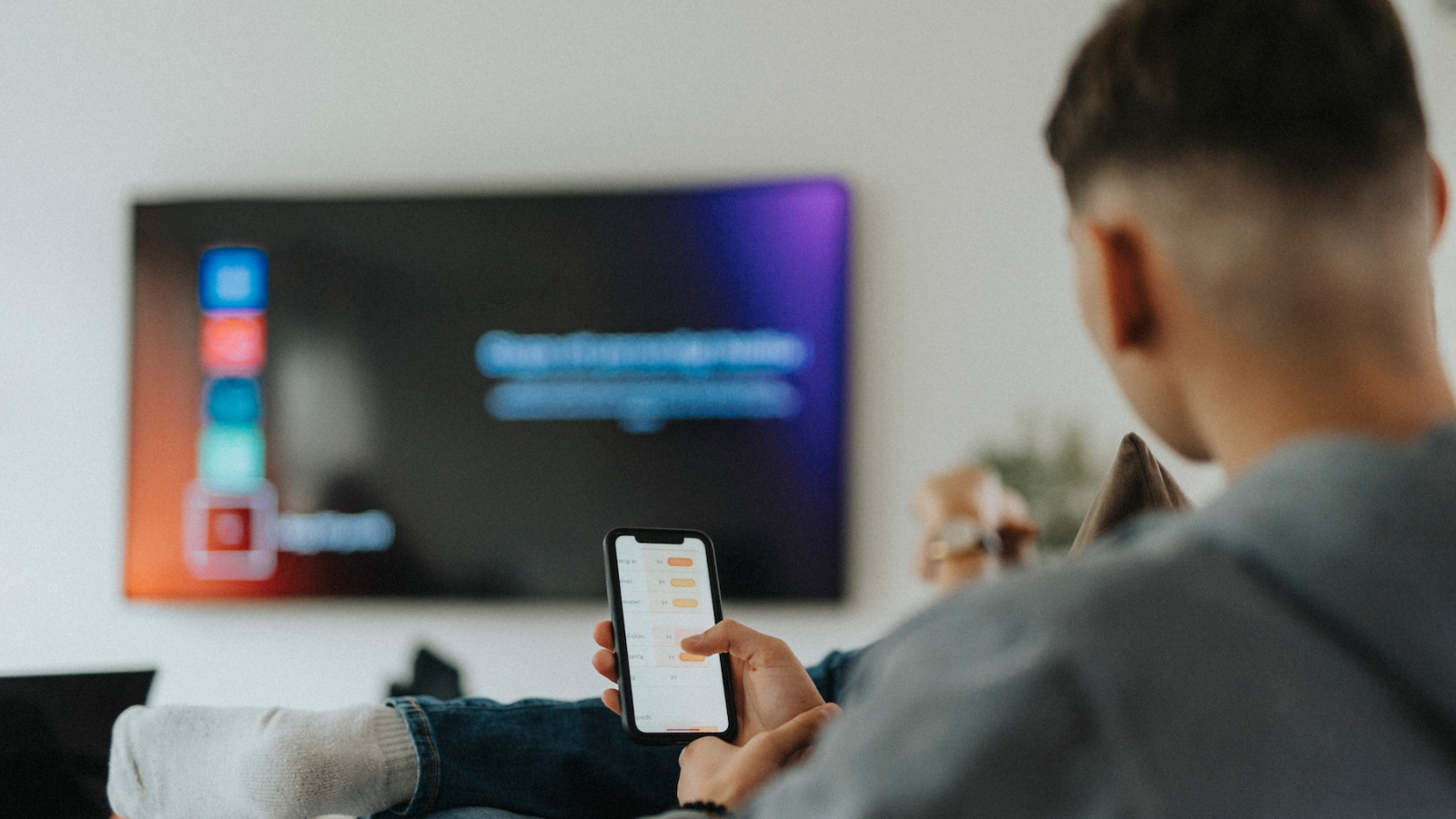 A Brief Guide to Watching Cable Channels Without Cable