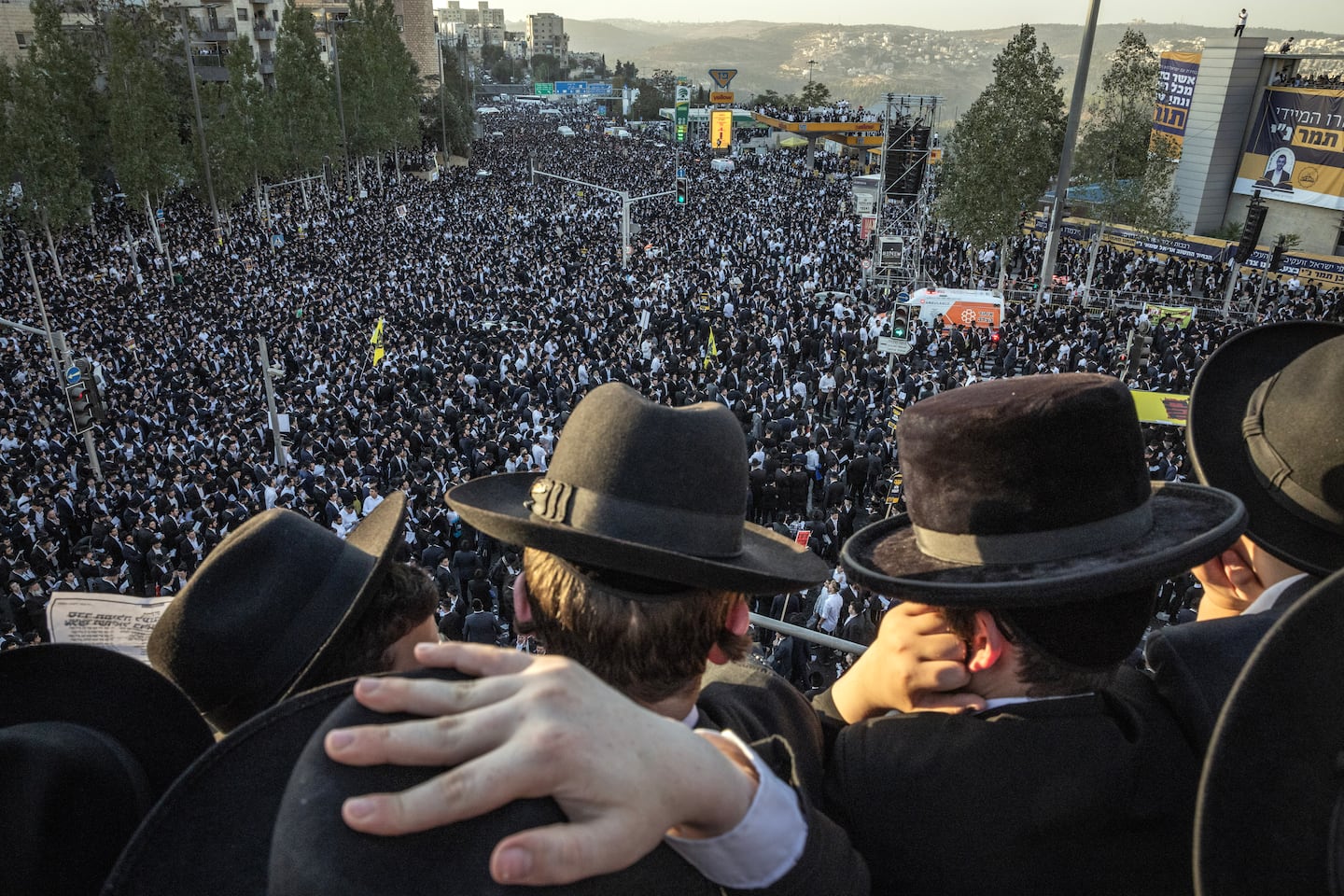 Orthodox stage ‘march of the million’ against military draft