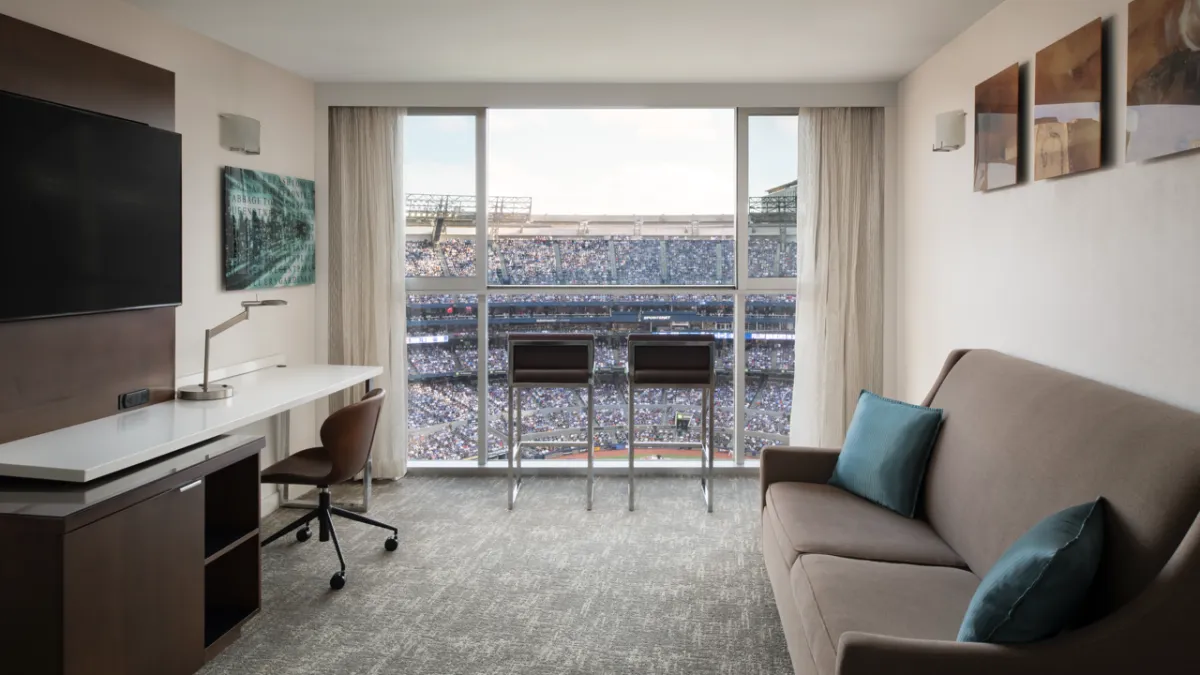 How much are stadium hotel rooms in Toronto for the World Series?