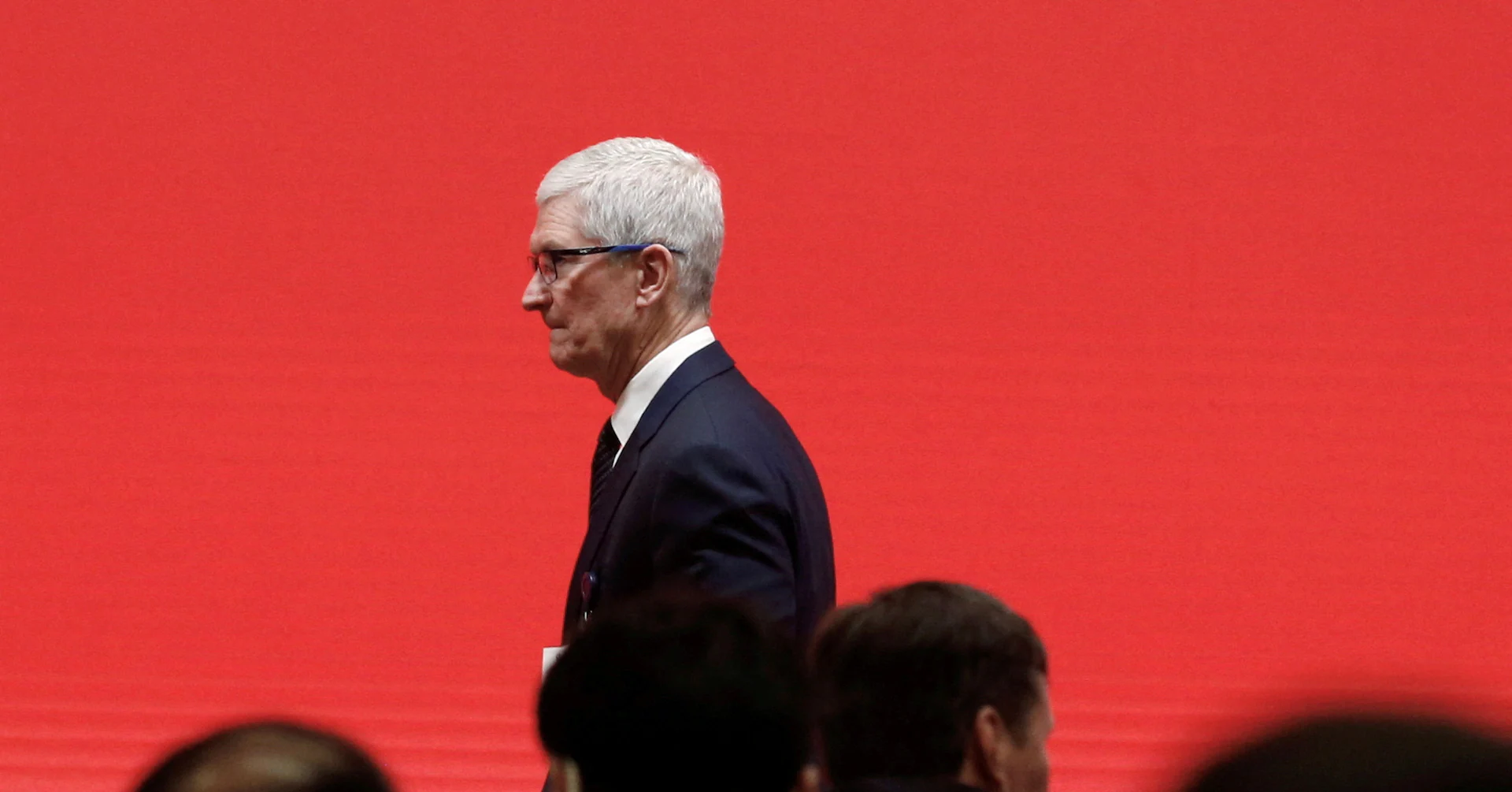 Apple CEO forecasts holiday quarter iPhone sales that top Wall Street estimates