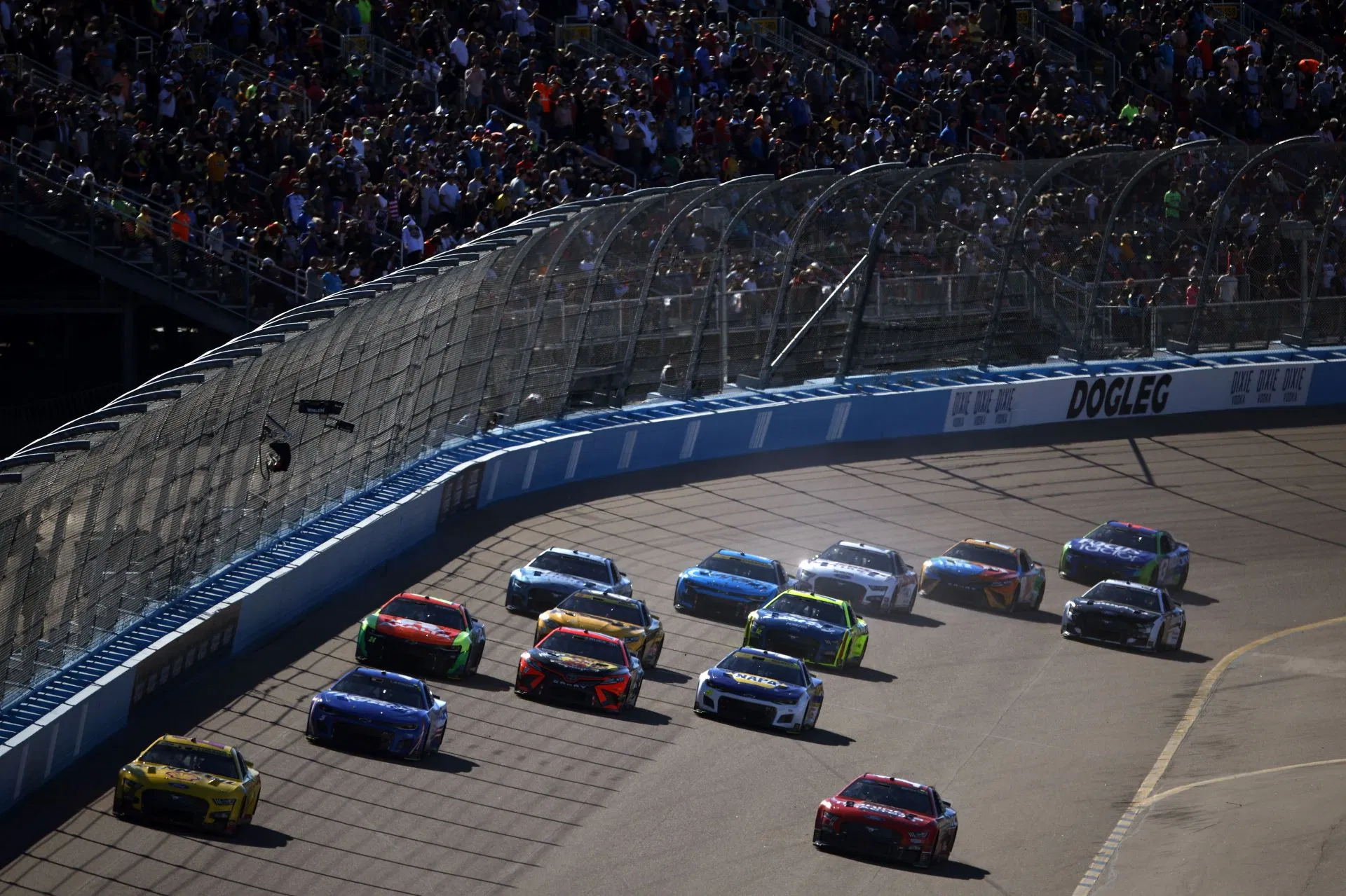 NASCAR 2025: Odds, Predictions, Best Bets for Championship Race at Phoenix Raceway