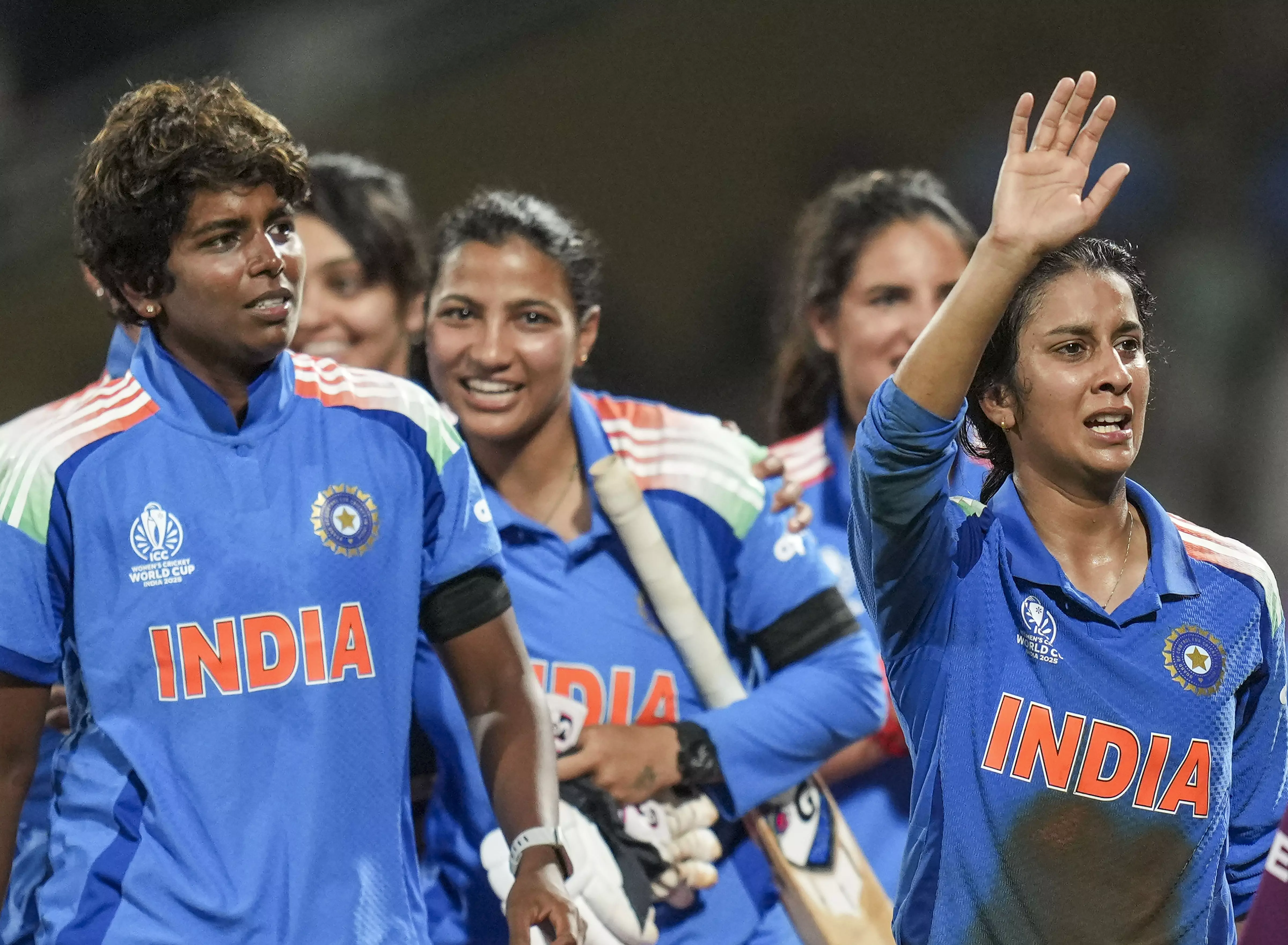 Fabulous Victory: Sporting Fraternity Hails India’s Stunning Chase Against Australia