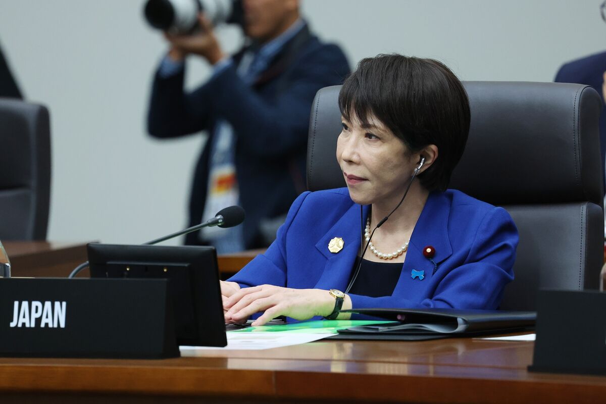 Xi and Takaichi Set to Meet Friday to Talk Rare Earths, Security