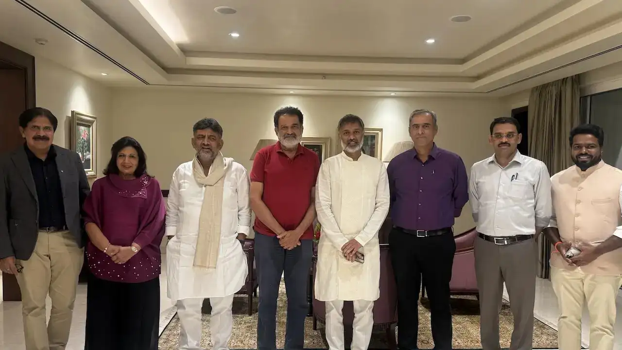 Road Bottlenecks, Potholes: What DK Shivakumar, Kiran Mazumdar, Others Discussed to Fix Bengaluru Infrastructure