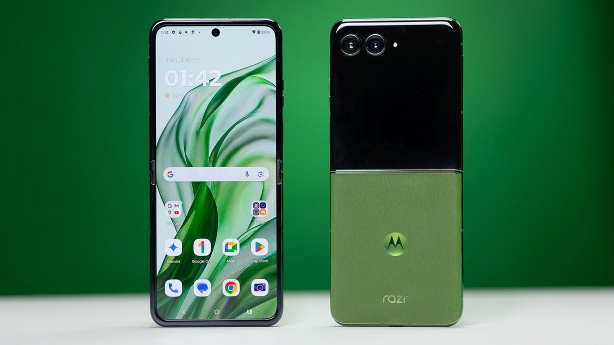 Best Buy makes the powerful Motorola Razr+ (2024) an unbeatable value king at $500 off