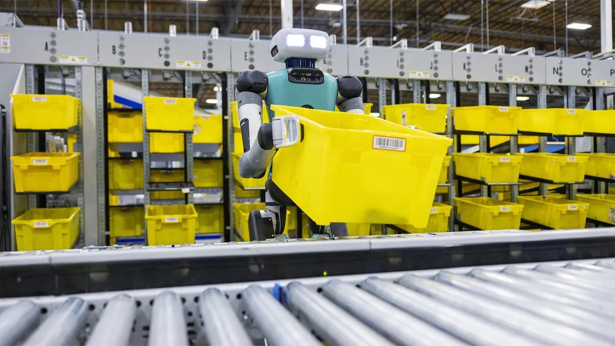 Amazon's Big Holiday Plan? Replacing 600,000 Human Workers With Robots, a New Report Says