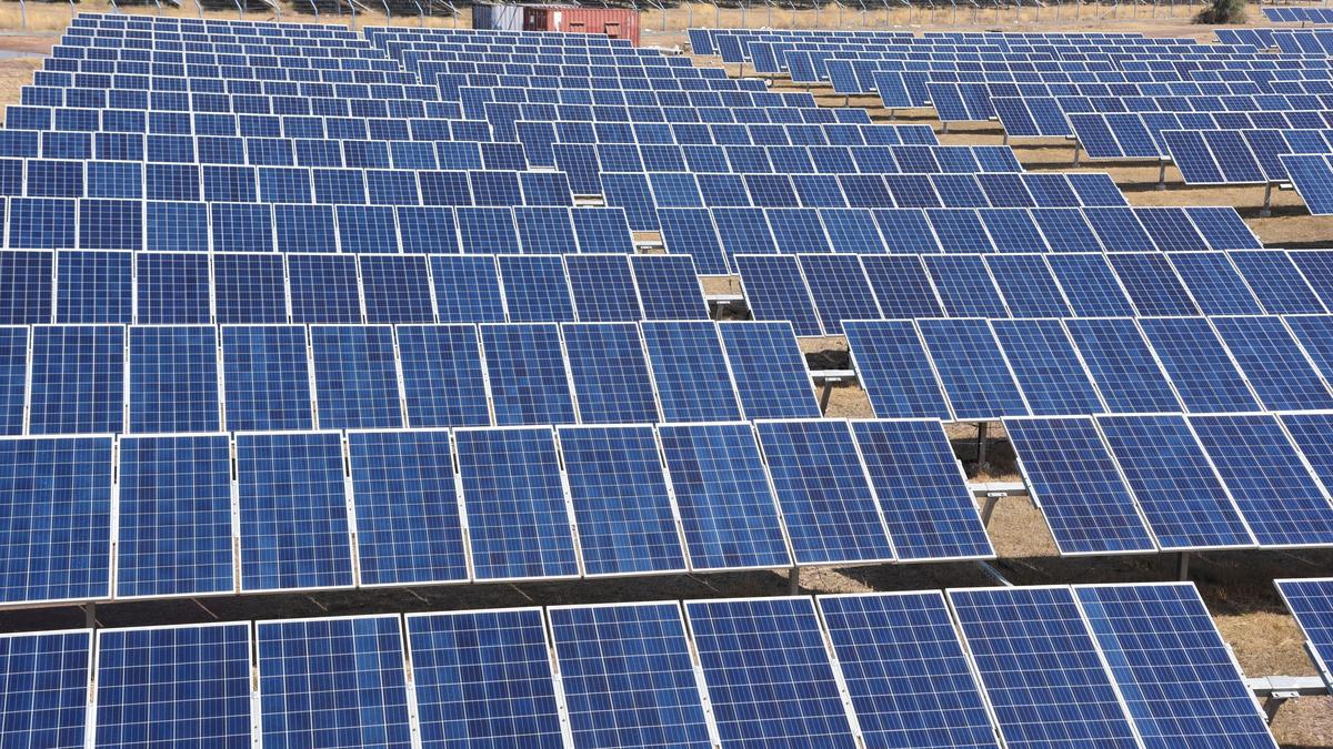Hartek Commissions 300 MW Solar Project in Rajasthan
