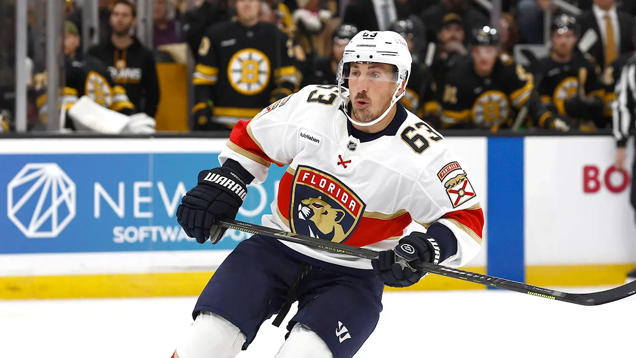 Brad Marchand coaches youth hockey after friend’s daughter dies of cancer