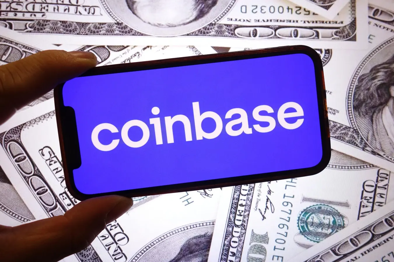 Coinbase Reports Bitcoin Purchase, Growing Stablecoin Revenue In Q3