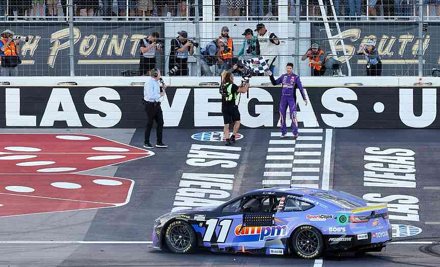 Hamlin chasing a Cup title for his dad
