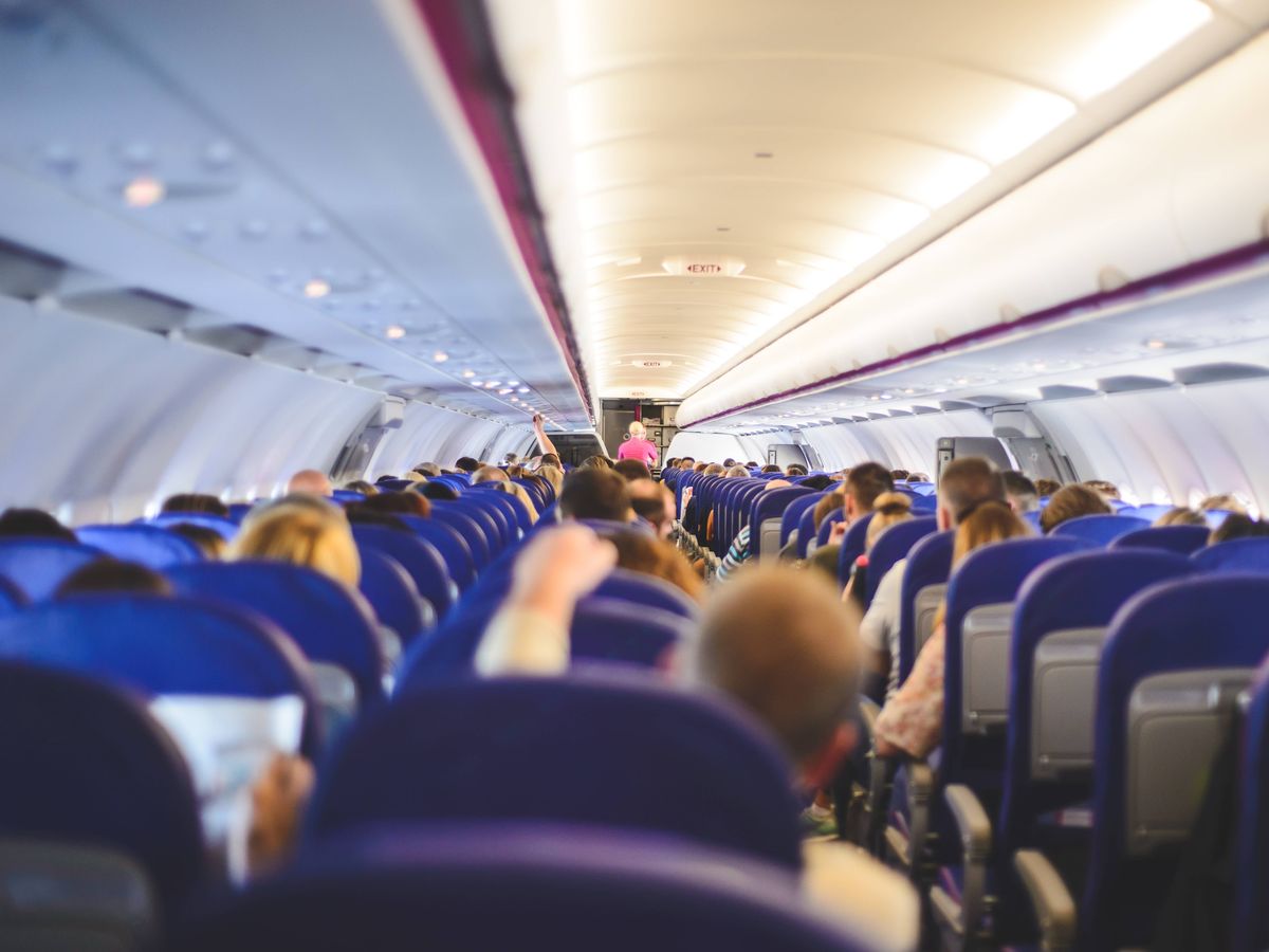 Wizz Air to let passengers pay extra to keep the middle seat next to them free