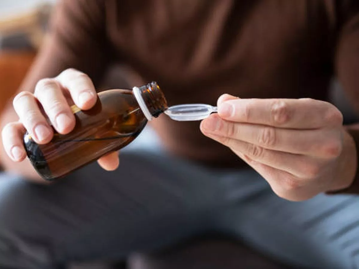 Doctor urges all Brits to avoid taking cough syrups this winter