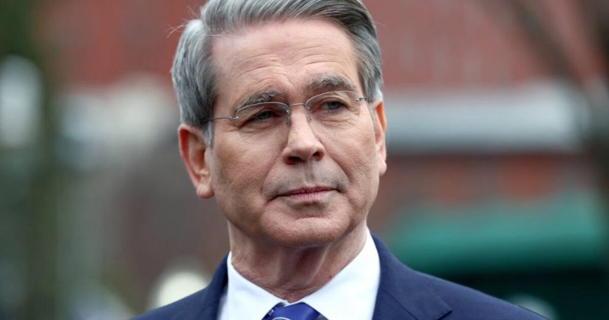 Scott Bessent Destroys Elizabeth Warren and Amy Klobuchar: 'You Are Failures'