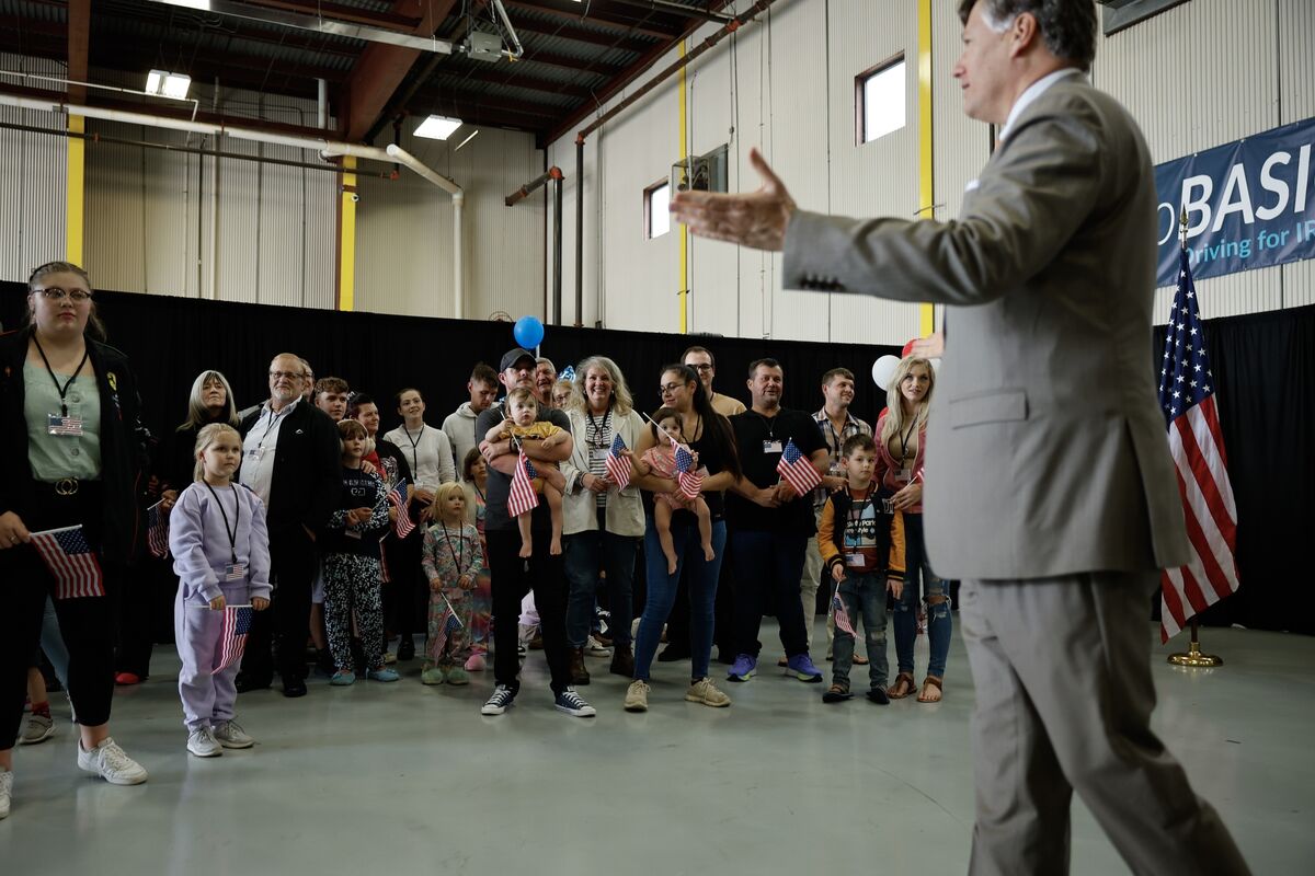 US Caps Refugee Admissions at 7,500, Most White South Africans