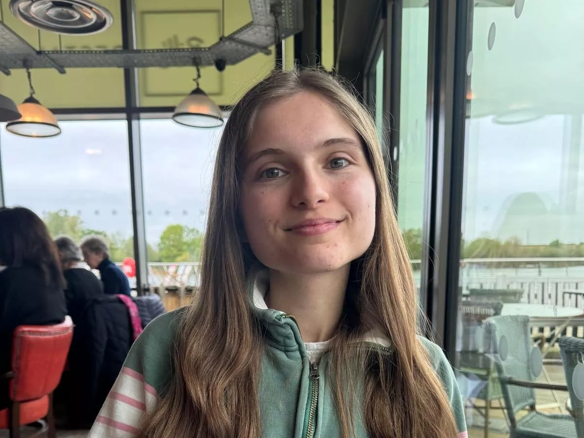 Teen had 'embarrassing' symptom before menopause at 15