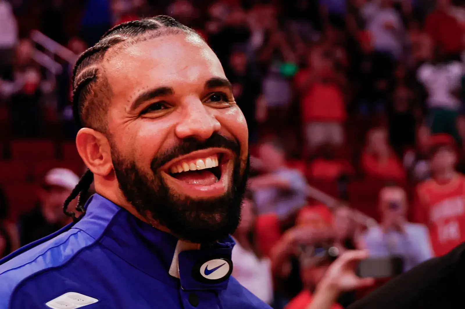 Drake Trolls Shohei Ohtani, Dodgers as Blue Jays Take 3-2 World Series Lead