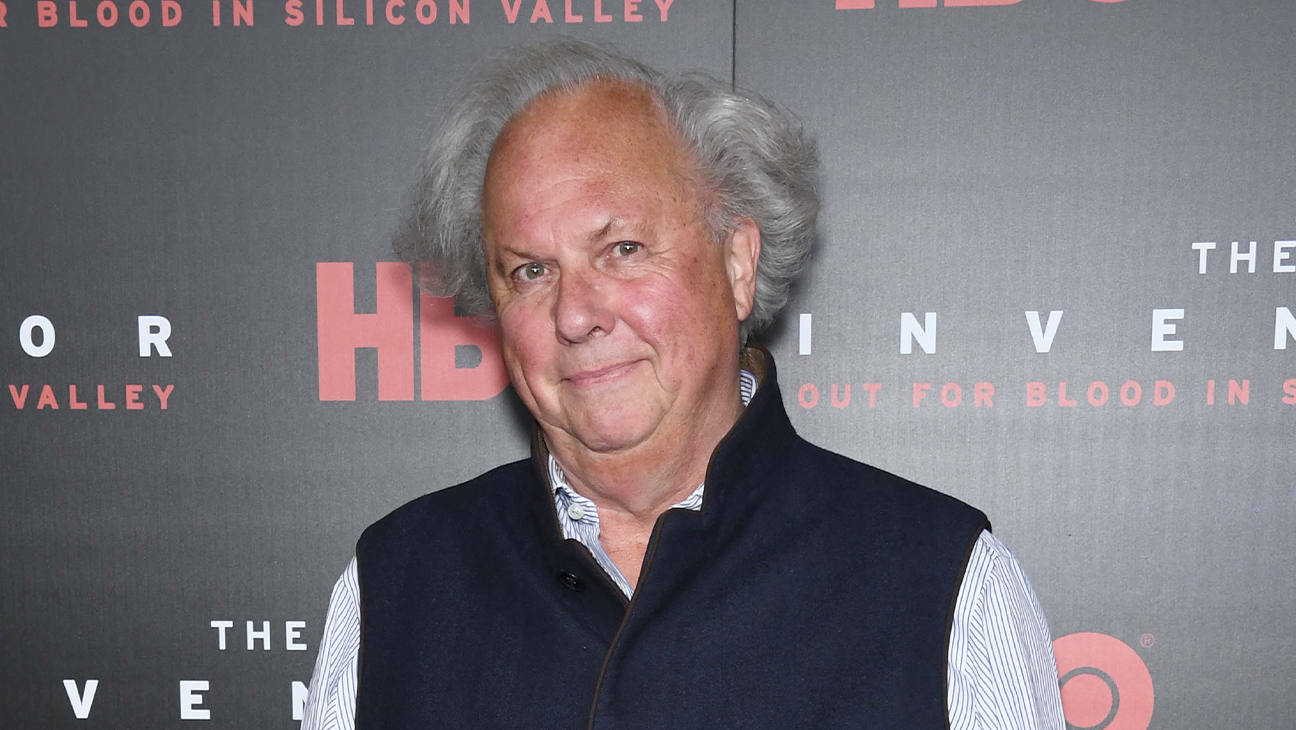 Graydon Carter Gives Up Air Mail Editor Reins As Sale Closes