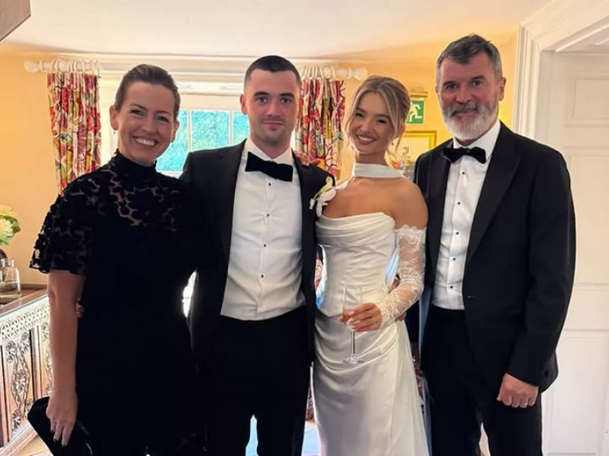 Roy Keane all smiles as he celebrates his son's wedding