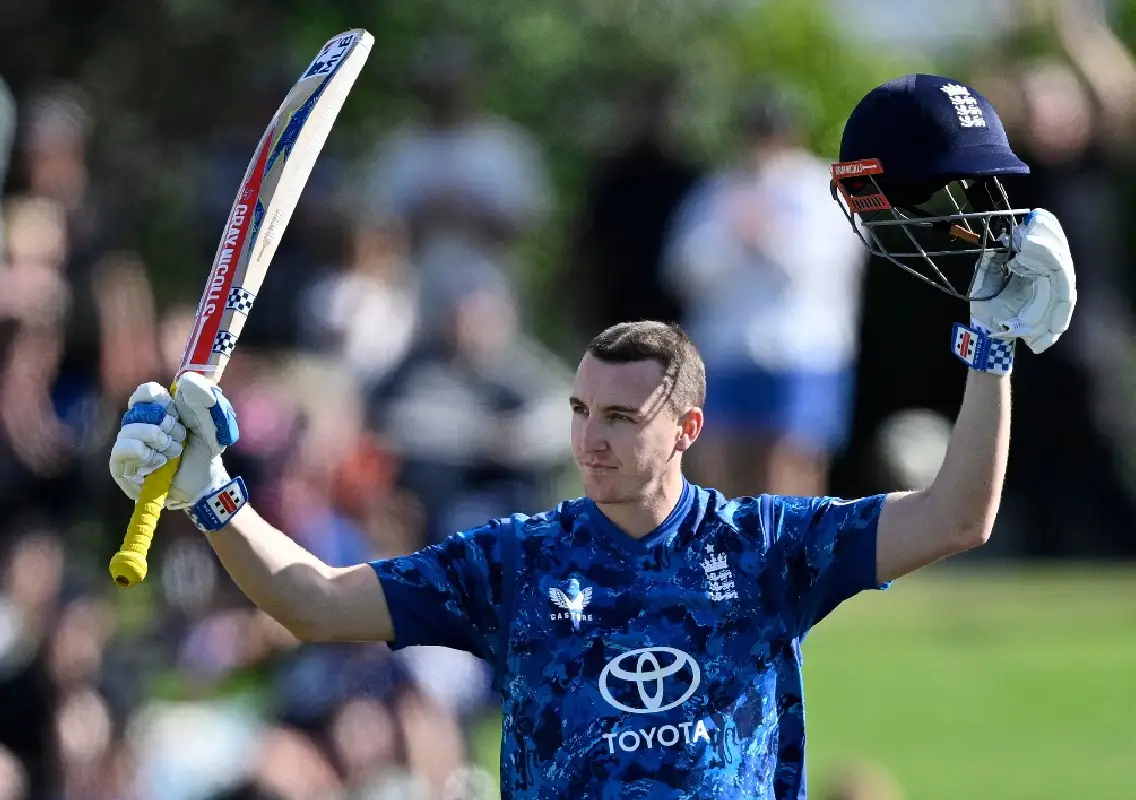 Harry Brook’s stunning 135 rescues England after top-order collapse in first ODI against New Zealand