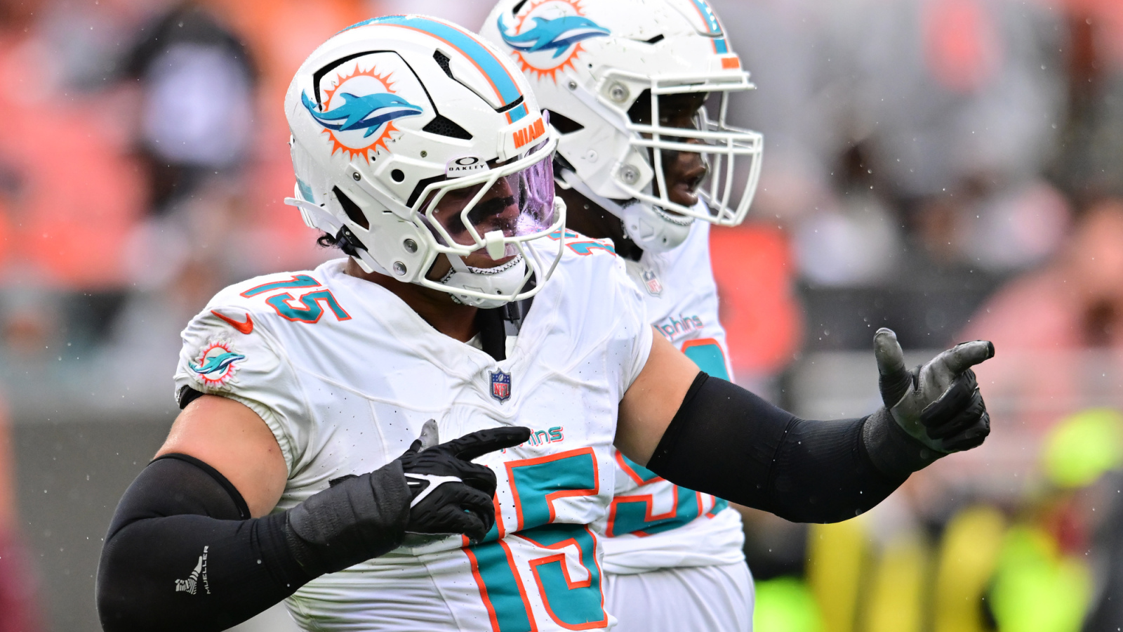 Dolphins' Chubb, Phillips address trade rumors after blowout loss