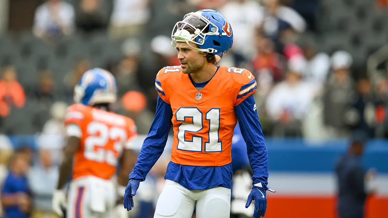 Broncos' Patrick Surtain jokes Riley Moss is being racially profiled over flags