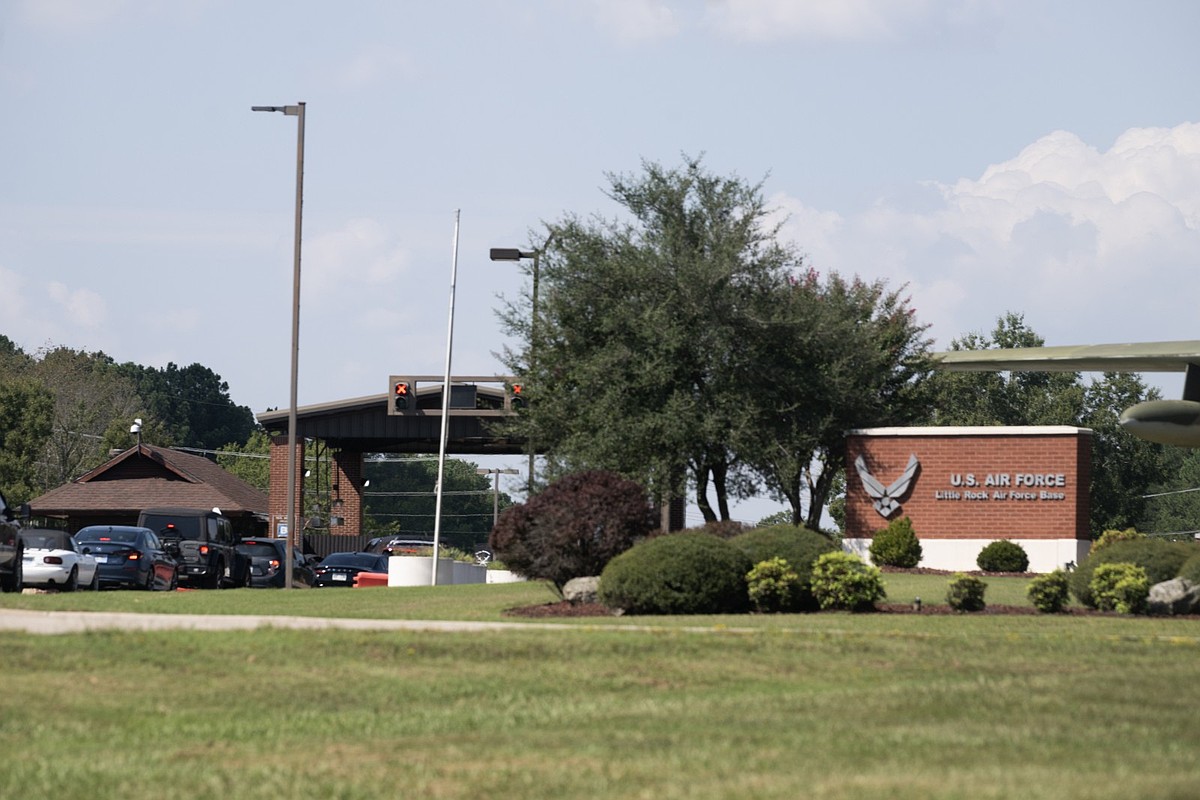 Jacksonville businesses near Little Rock Air Force Base feel squeezed by shutdown