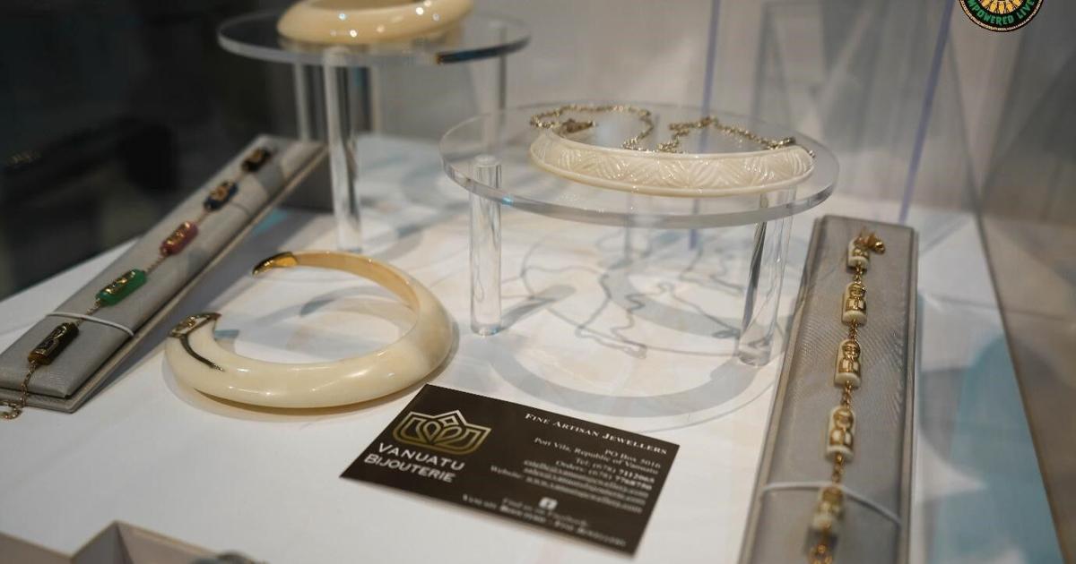 Vanuatu Bijouterie shines at World Expo