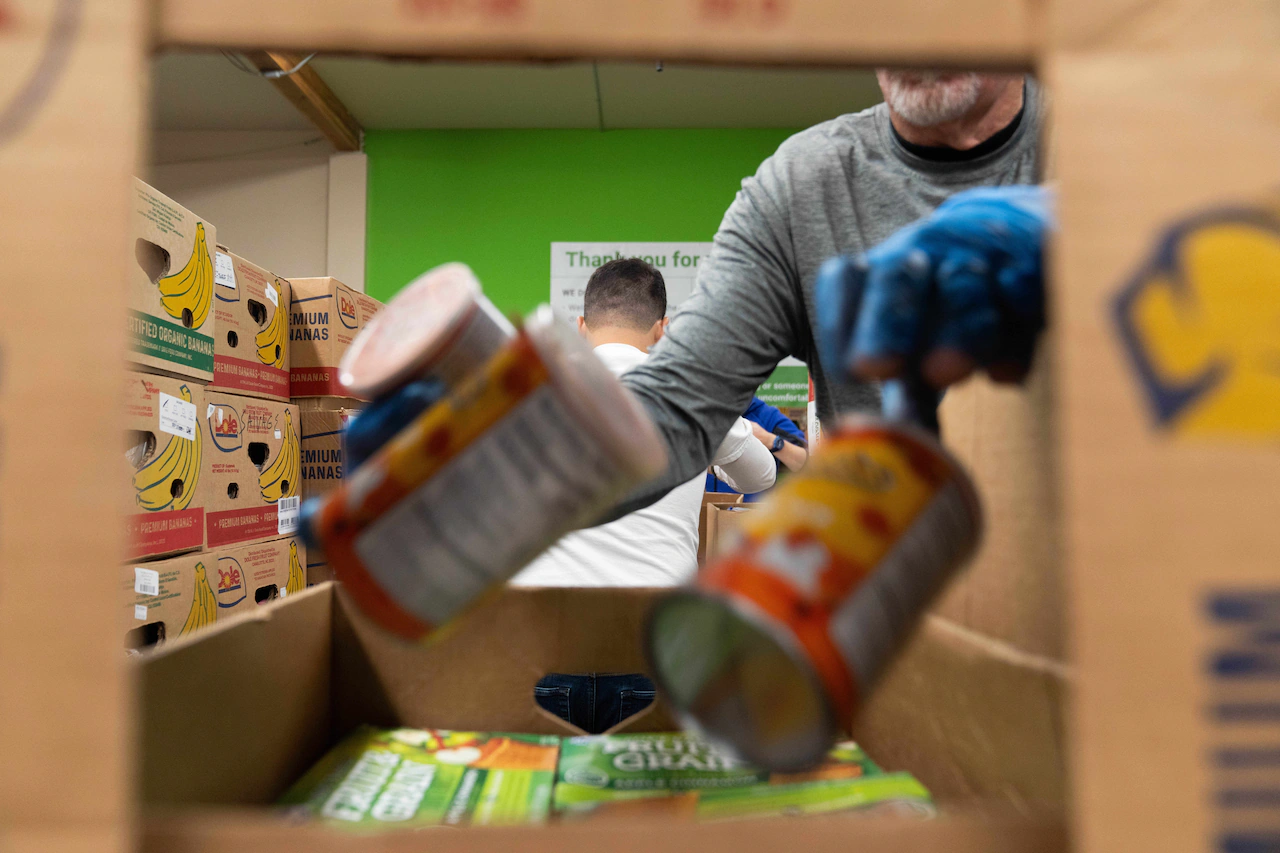 SNAP crisis: Where can the hungry go for help? The Wake Up for Friday, Oct. 31, 2025