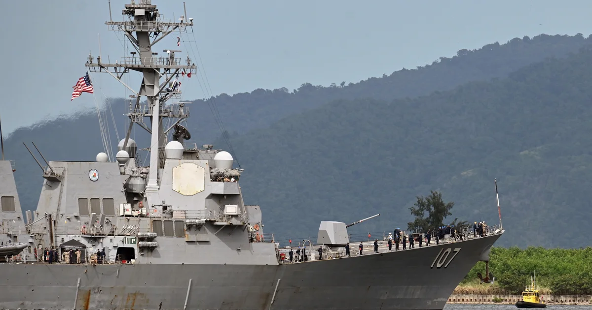 U.S. warship docks in Trinidad and Tobago amid tensions with Venezuela
