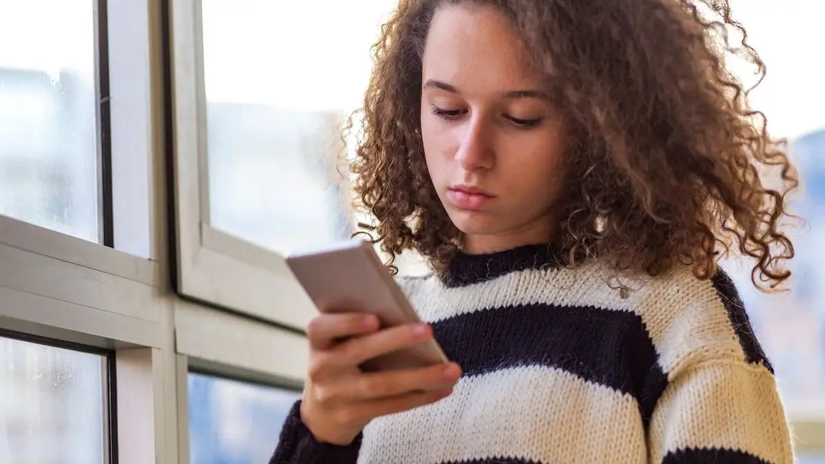 DYK Your Devices Are Quietly Affecting Your Health: Begin Digital Decluttering Now For A Sound Mental And Physical Wellbeing