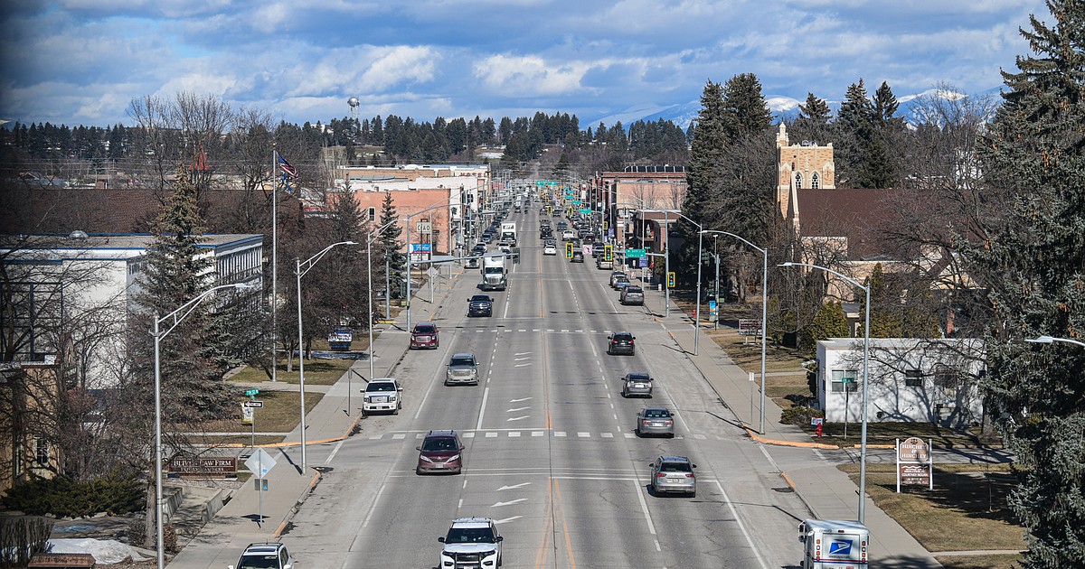 Permit, insurance requirements left Kalispell veterans group scrambling ahead of Veterans Day flag display