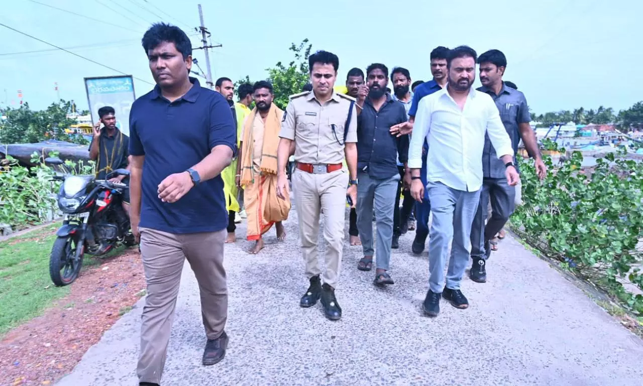 35,114 Persons Evacuated to Rehab Centers in Kakinada District