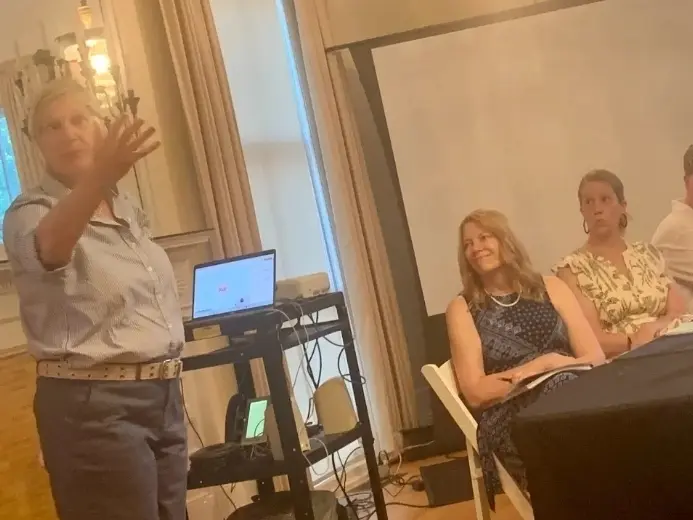 Elmhurst Politico Ducks ICE Resolution Vote