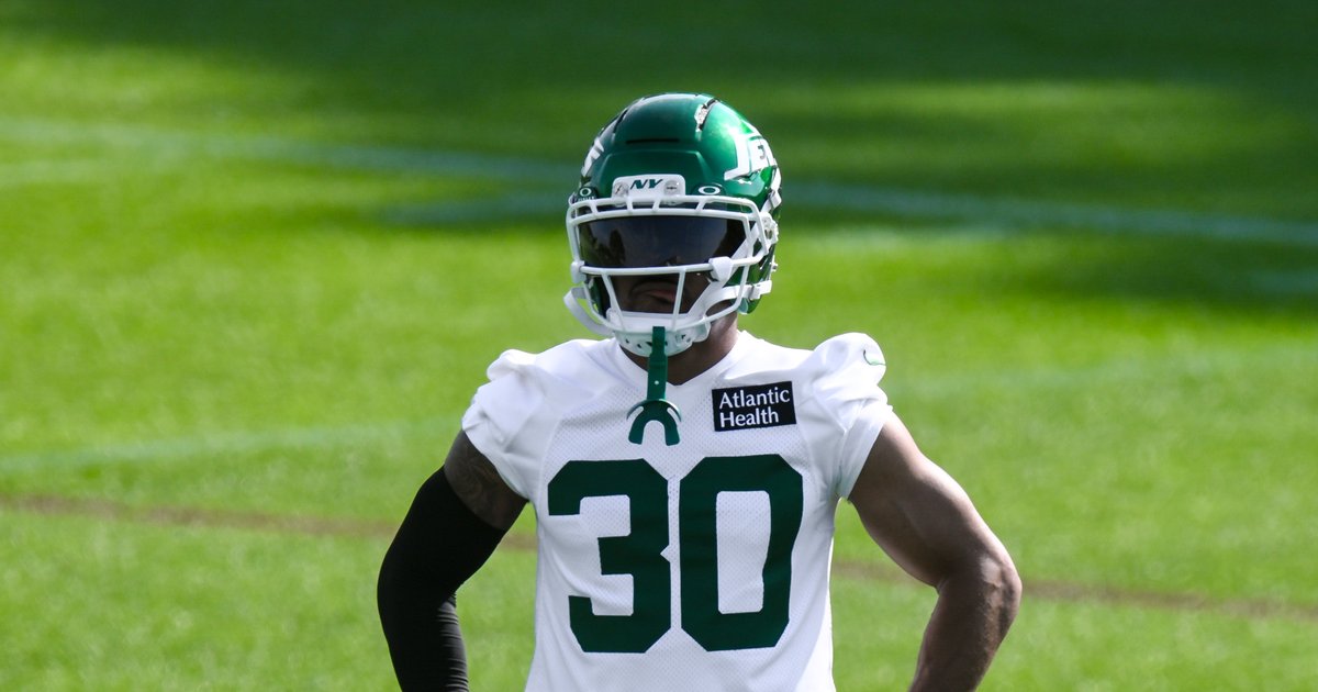 Who is new Eagles DB Michael Carter II, and how can he help the defense?