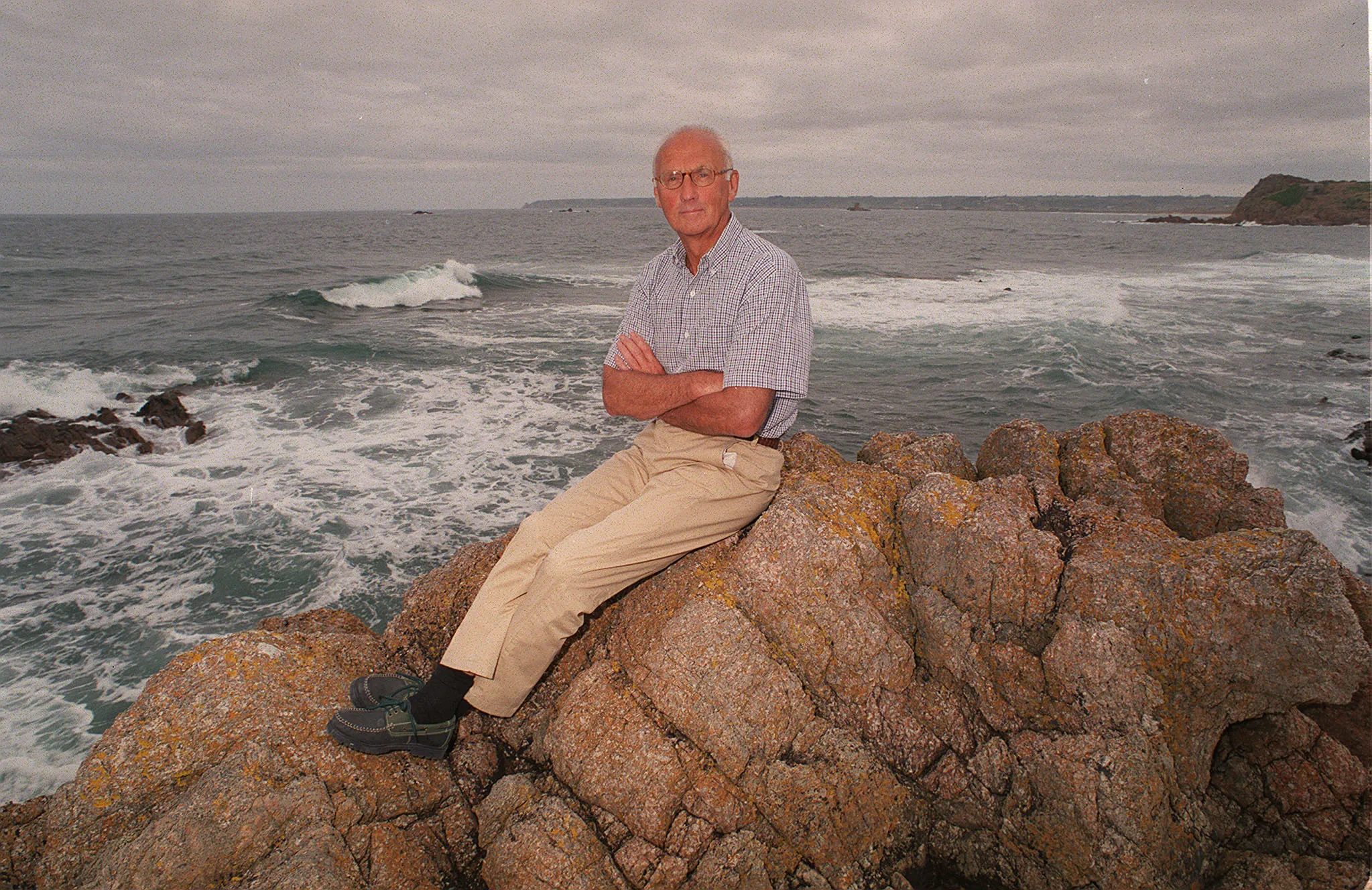 A grateful wave goodbye: tributes paid to “the architect of British surfing”