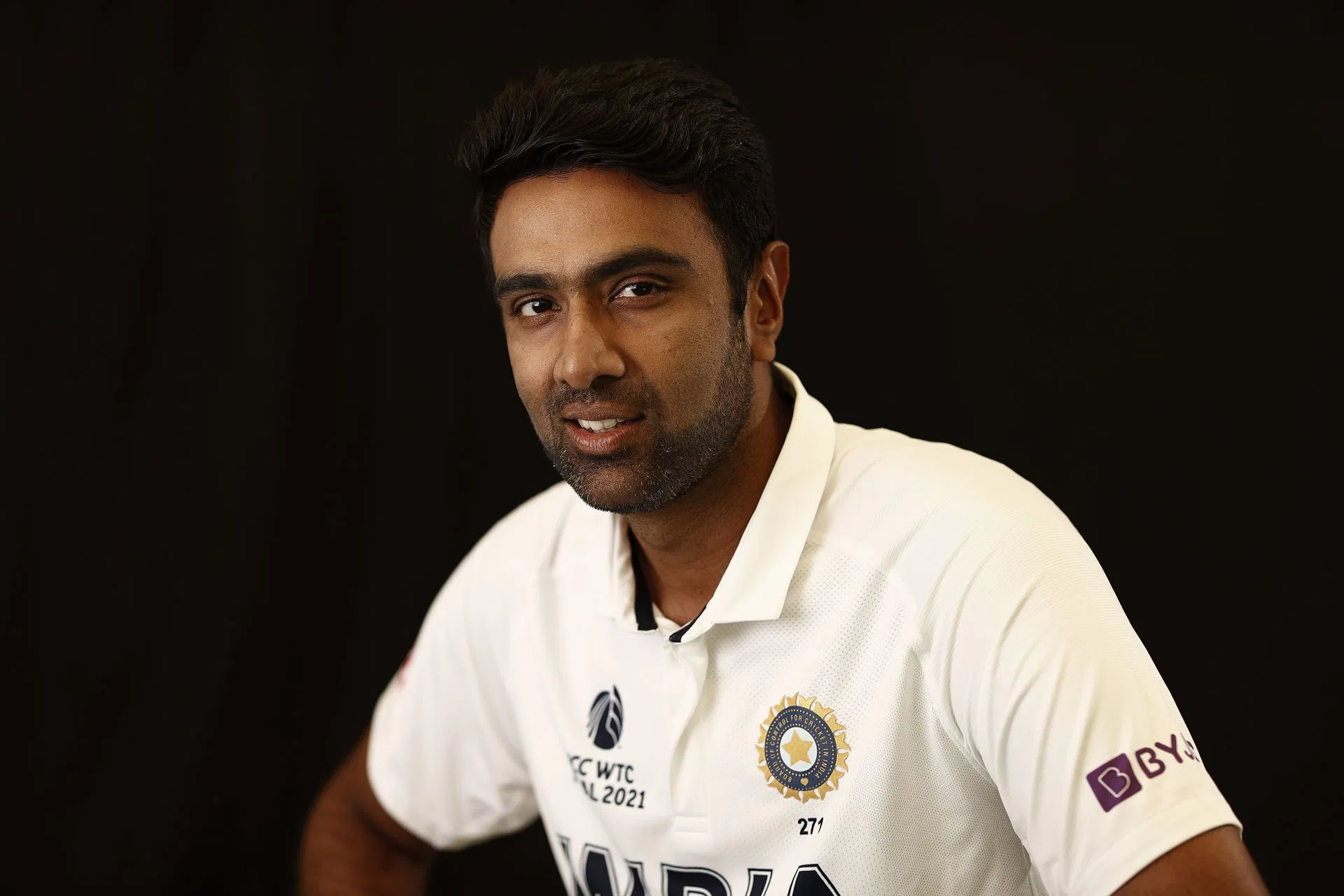 Australian fan unknowingly interrupts YouTube stream of R Ashwin, gets shocked to see Indian legend live on video after AUS vs IND 2025 ODI [Watch]