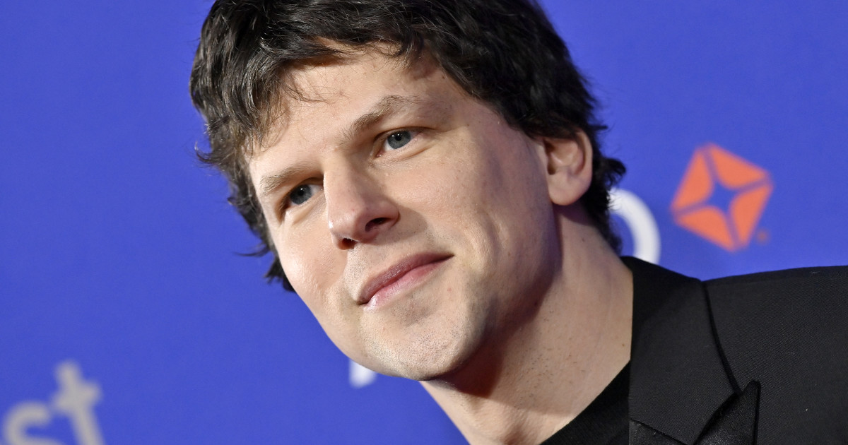 Jesse Eisenberg Reveals He’s Donating a Kidney to a Stranger