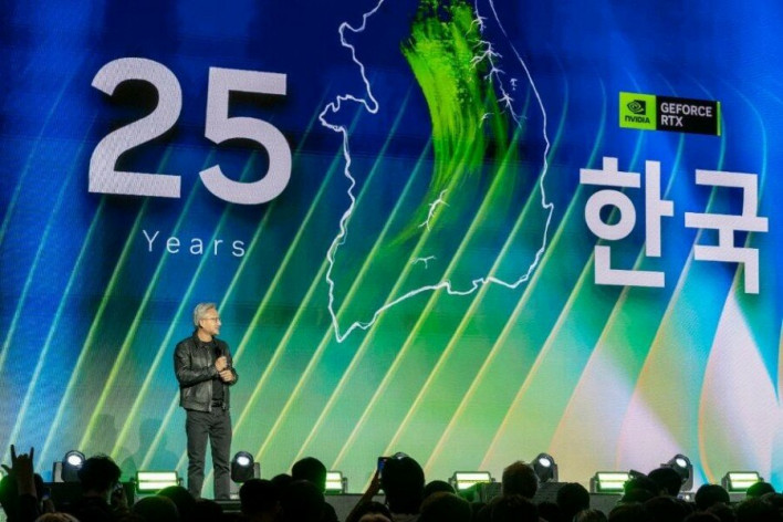 Jensen Huang Celebrates 25 Years of GeForce With Korean Gamers in Seoul