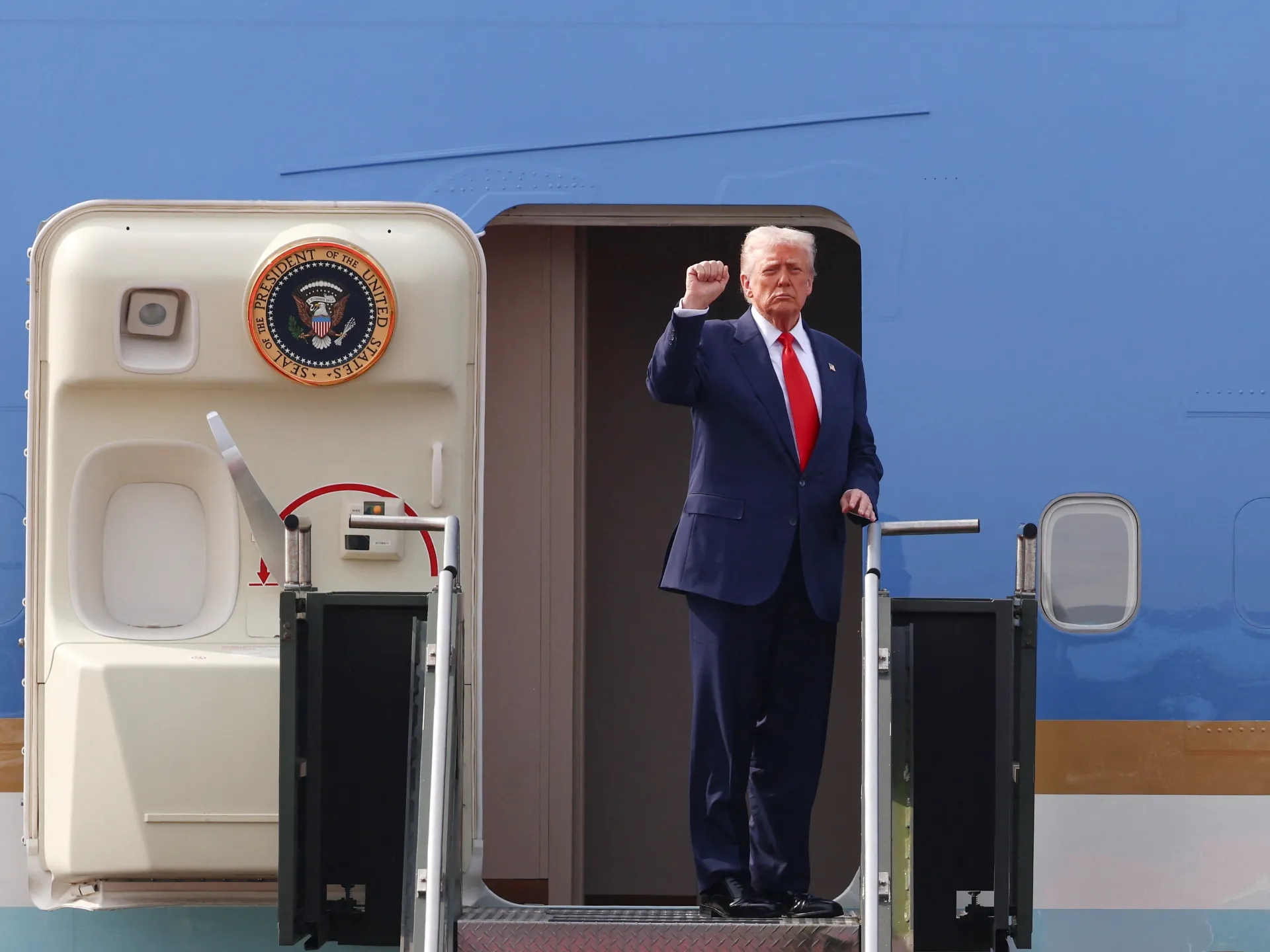 Trump says US to resume nuclear weapons tests, backs S Korean nuclear sub