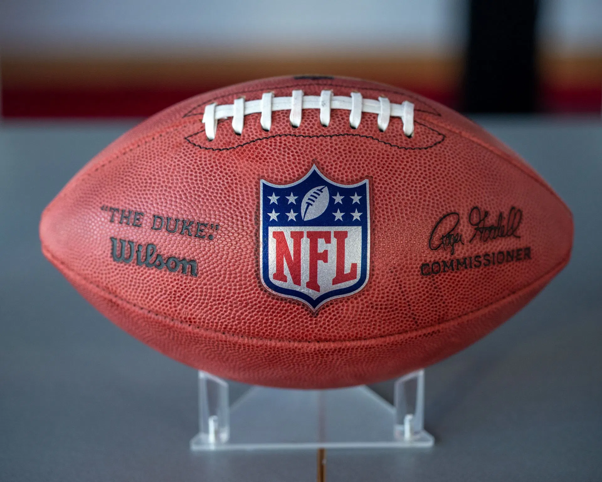 "They're bunch of greedy scumbags": NFL fans rip into Disney after YouTube TV blacks out ESPN, ABC amid dispute